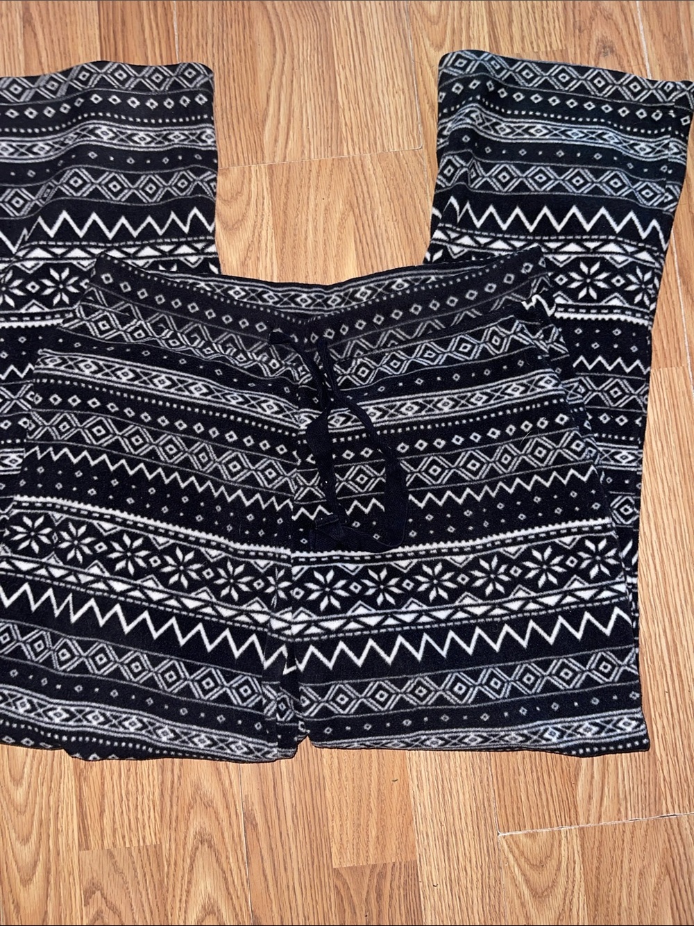 Old Navy Black & White Fair Isle Lounge Pants